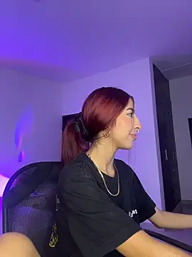 Mirandaa Rogers online show from May 11, 2026, 7:11 pm