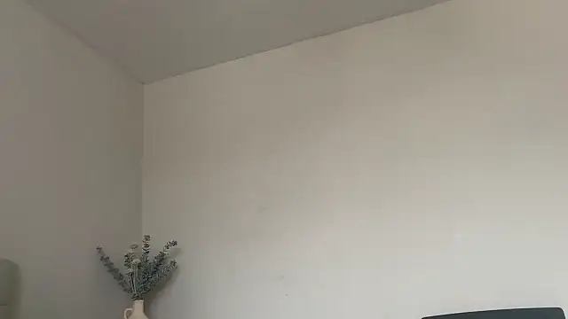 skyejde online show from March 12, 2026, 8:42 am