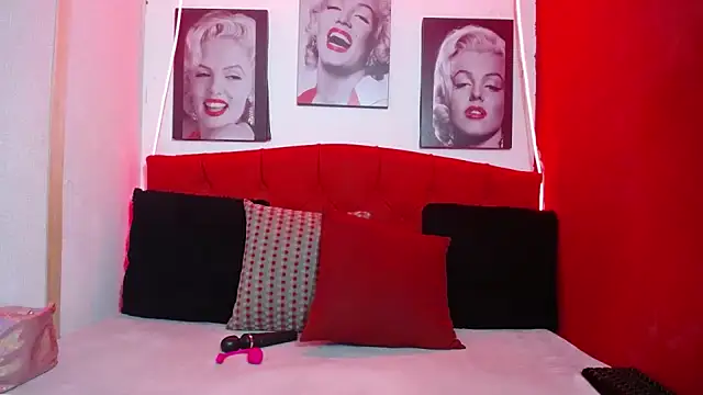 Tiana Ebony18 online show from April 15, 2026, 12:23 pm