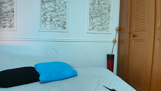 Snapshot of Danella_houston chatting on September 19, 2025, 6:52 pm Danella houston online show from September 19, 2025, 6:52 pm