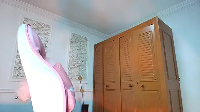 Snapshot of Danella_houston chatting on October 4, 2025, 7:01 pm Danella houston online show from October 4, 2025, 7:01 pm