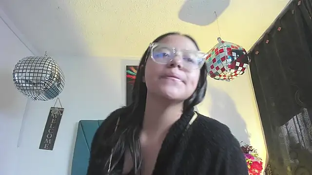 Snapshot of Ariel_star1 chatting on April 30, 2026, 1:28 pm Ariel star1 online show from April 30, 2026, 1:28 pm