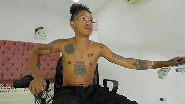 blackdirty420 online show from February 17, 2025, 9:52 pm