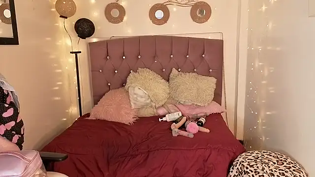 lizha milf online show from April 16, 2026, 7:14 pm