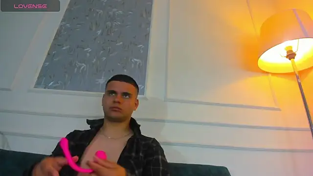 Snapshot of Sebastian_Phoenix chatting on February 22, 2025, 3:03 pm Sebastian Phoenix online show from February 22, 2025, 3:03 pm