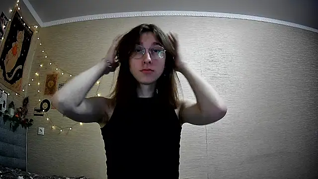 Snapshot of tangerine4dreams chatting on February 9, 2025, 7:49 am tangerine4dreams online show from February 9, 2025, 7:49 am