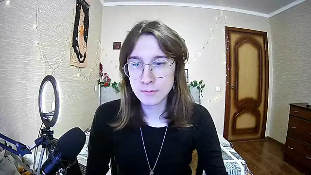 Snapshot of tangerine4dreams chatting on February 11, 2025, 10:15 am tangerine4dreams online show from February 11, 2025, 10:15 am