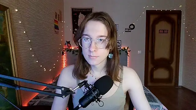 Snapshot of tangerine4dreams chatting on February 22, 2025, 6:17 am tangerine4dreams online show from February 22, 2025, 6:17 am