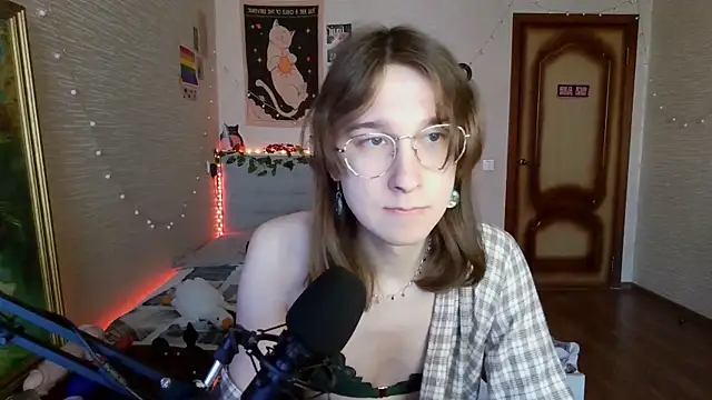 Snapshot of tangerine4dreams chatting on March 1, 2025, 9:07 am tangerine4dreams online show from March 1, 2025, 9:07 am