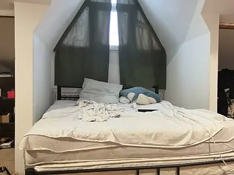 Julian wins online show from February 13, 2025, 9:20 am