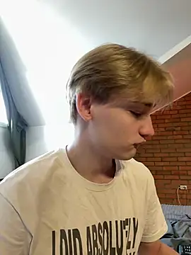 Julian wins online show from March 20, 2025, 10:21 am