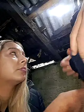 Snapshot of hotamanda01 chatting on November 15, 2025, 1:40 pm hotamanda01 online show from November 15, 2025, 1:40 pm