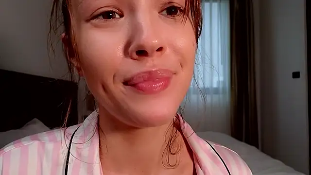 DemiDee online show from October 29, 2025, 10:06 am