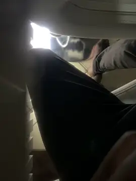 Snapshot of OneWhoBringsJoy chatting on December 20, 2025, 10:50 pm OneWhoBringsJoy online show from December 20, 2025, 10:50 pm