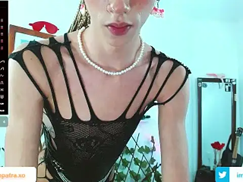 Snapshot of imcleo_xoxo chatting on February 22, 2025, 12:05 am imcleo xoxo online show from February 22, 2025, 12:05 am