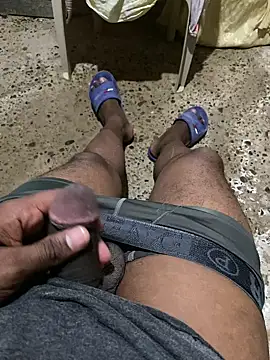 Snapshot of Blackmaicrost chatting on February 6, 2025, 6:29 am Blackmaicrost online show from February 6, 2025, 6:29 am