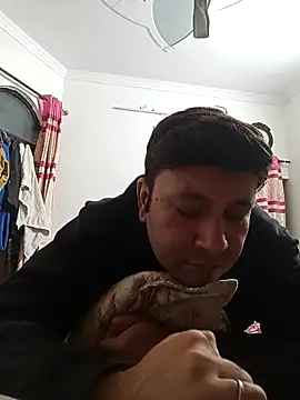 innocentboy1987 online show from November 19, 2025, 6:24 am