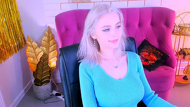 LeonaStane online show from February 7, 2025, 9:48 pm