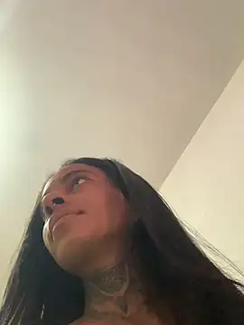 Snapshot of casalshowtime2 chatting on October 18, 2025, 10:27 am casalshowtime2 online show from October 18, 2025, 10:27 am