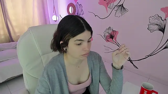 Snapshot of Isabela_Fiorelli chatting on April 24, 2026, 1:13 pm Isabela Fiorelli online show from April 24, 2026, 1:13 pm