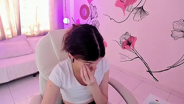 Snapshot of Isabela_Fiorelli chatting on April 27, 2026, 1:20 pm Isabela Fiorelli online show from April 27, 2026, 1:20 pm