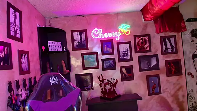 Snapshot of cherryy_bombshelll chatting on September 13, 2025, 5:57 pm cherryy bombshelll online show from September 13, 2025, 5:57 pm