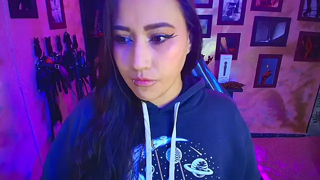 Snapshot of cherryy_bombshelll chatting on October 7, 2025, 3:42 pm cherryy bombshelll online show from October 7, 2025, 3:42 pm