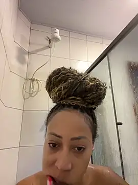 Snapshot of dianagolley420 chatting on March 17, 2025, 1:18 pm dianagolley420 online show from March 17, 2025, 1:18 pm