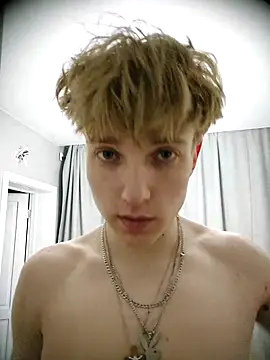 Snapshot of And25bn chatting on October 18, 2025, 9:59 pm And25bn online show from October 18, 2025, 9:59 pm