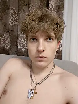 Snapshot of And25bn chatting on November 10, 2025, 3:11 pm And25bn online show from November 10, 2025, 3:11 pm