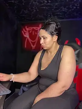 Carola-Ross online show from March 8, 2025, 6:10 am