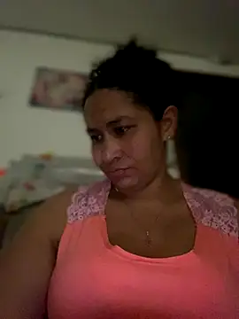 Carola-Ross online show from September 18, 2025, 5:48 pm