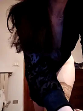 Snapshot of 1hotgirl1 chatting on April 16, 2026, 7:47 pm 1hotgirl1 online show from April 16, 2026, 7:47 pm