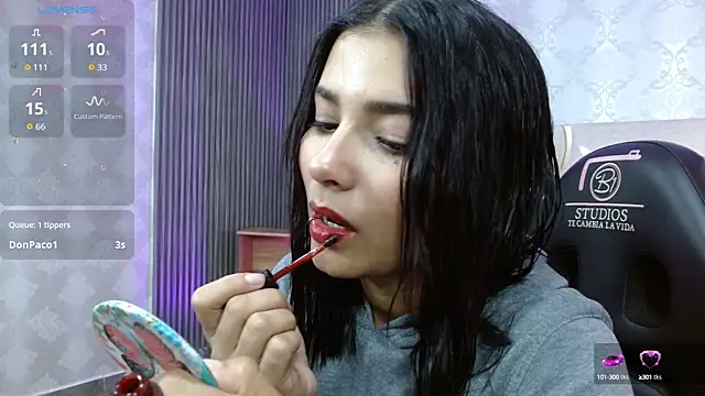 Snapshot of Gaby_tay1 chatting on October 5, 2025, 3:27 am Gaby tay1 online show from October 5, 2025, 3:27 am