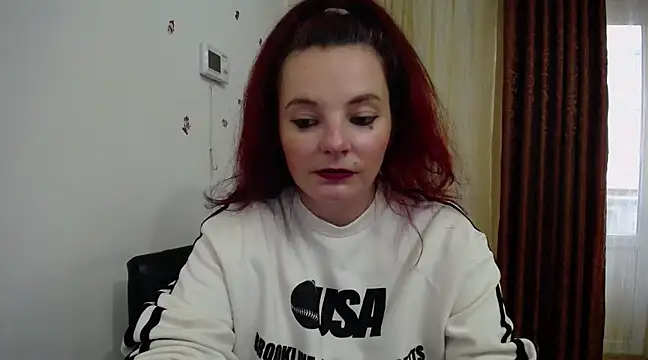 Snapshot of caty33 chatting on February 17, 2025, 1:10 pm caty33 online show from February 17, 2025, 1:10 pm