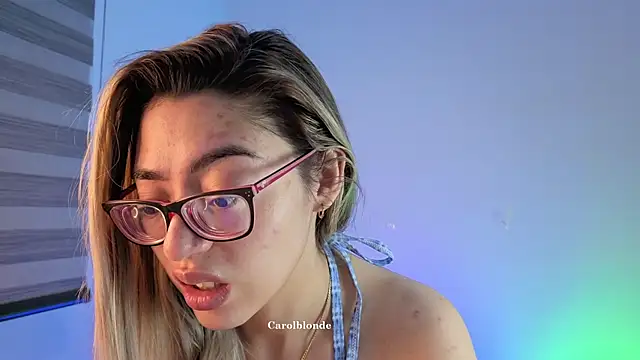 Snapshot of Carolblonde chatting on June 12, 2026, 10:41 pm Carolblonde online show from June 12, 2026, 10:41 pm