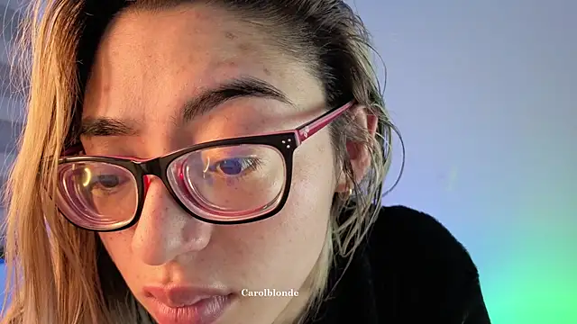 Snapshot of Carolblonde chatting on June 14, 2026, 2:24 am Carolblonde online show from June 14, 2026, 2:24 am