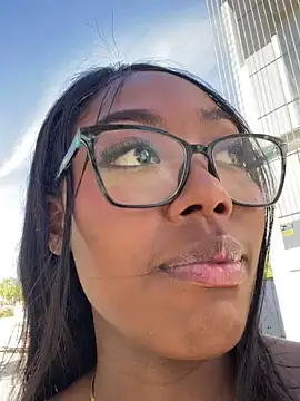 Snapshot of ThianaLopez chatting on September 24, 2025, 9:23 am ThianaLopez online show from September 24, 2025, 9:23 am