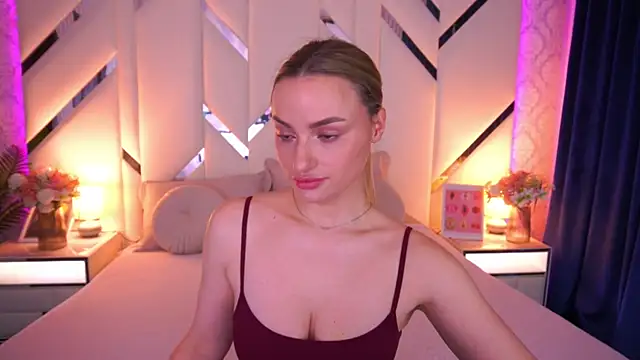 LindsieGreyy online show from May 16, 2026, 6:54 am