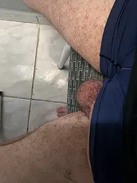 Snapshot of obranquinho21cm chatting on October 20, 2025, 2:28 pm obranquinho21cm online show from October 20, 2025, 2:28 pm