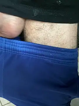 Snapshot of obranquinho21cm chatting on November 6, 2025, 10:05 am obranquinho21cm online show from November 6, 2025, 10:05 am