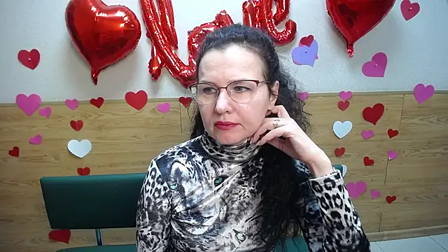 Snapshot of Miroslava_Happi chatting on March 8, 2025, 6:10 am Miroslava Happi online show from March 8, 2025, 6:10 am