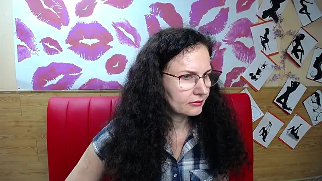 Snapshot of Miroslava_Happi chatting on September 19, 2025, 6:15 am Miroslava Happi online show from September 19, 2025, 6:15 am