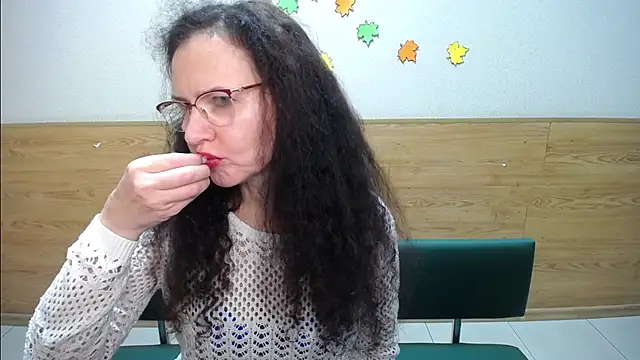 Snapshot of Miroslava_Happi chatting on September 29, 2025, 6:29 am Miroslava Happi online show from September 29, 2025, 6:29 am