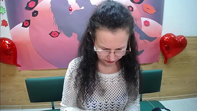 Snapshot of Miroslava_Happi chatting on October 20, 2025, 6:36 am Miroslava Happi online show from October 20, 2025, 6:36 am