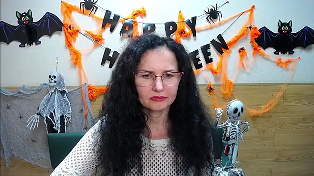 Snapshot of Miroslava_Happi chatting on November 2, 2025, 8:39 am Miroslava Happi online show from November 2, 2025, 8:39 am