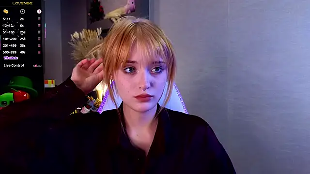 Hisoka akerley online show from September 11, 2025, 4:18 pm