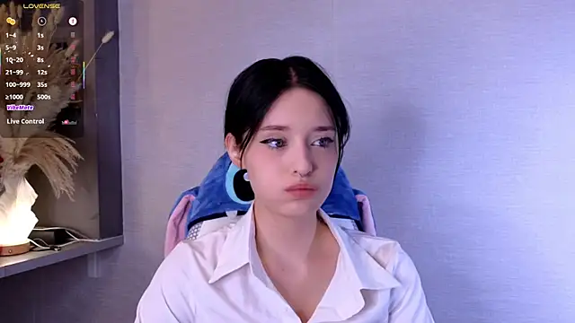 Hisoka akerley online show from July 16, 2026, 4:07 am