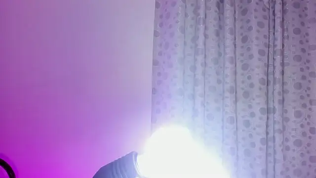 Selena fox7 online show from February 27, 2026, 4:23 am