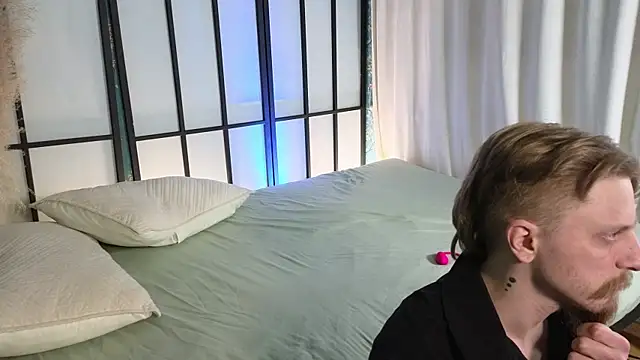 Saint Vicious online show from March 22, 2025, 8:26 pm